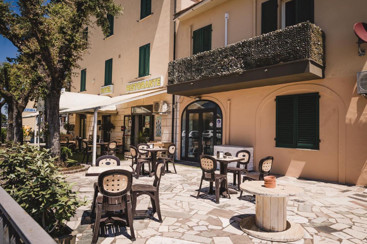 Hotel The Flash - Venturina Terme Exterior foto